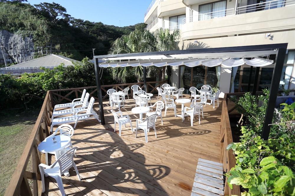Kerama Beach Hotel Zamami Exteriör bild